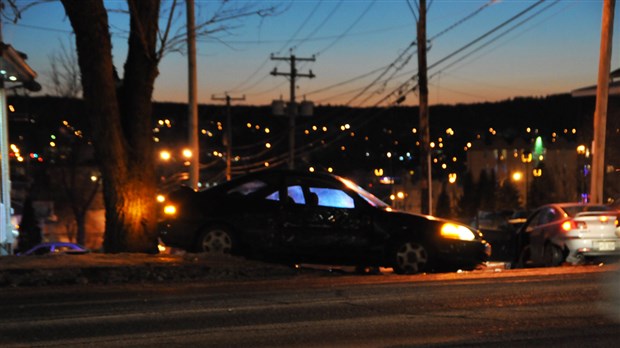 Collision au coin du boulevard Lacroix et de la 119e rue à Saint-Georges