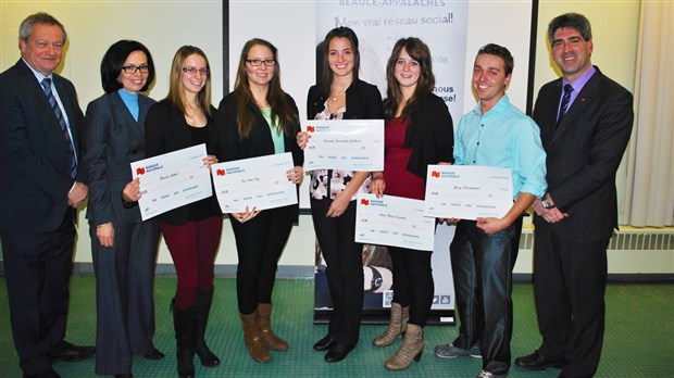 La Banque Nationale remet une bourse de 1000 $ à cinq étudiants du Cégep Beauce-Appalaches