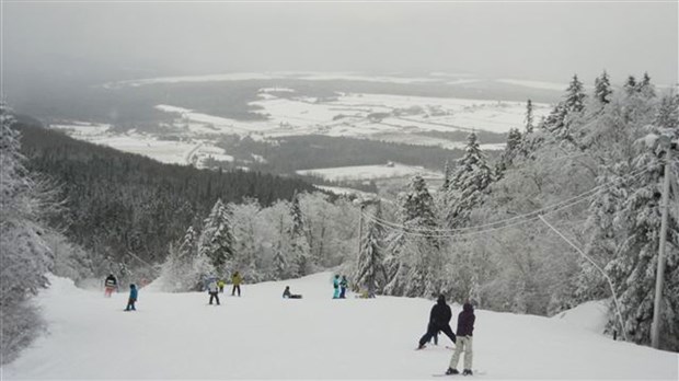Un skieur perd la vie au Mont-Orignal