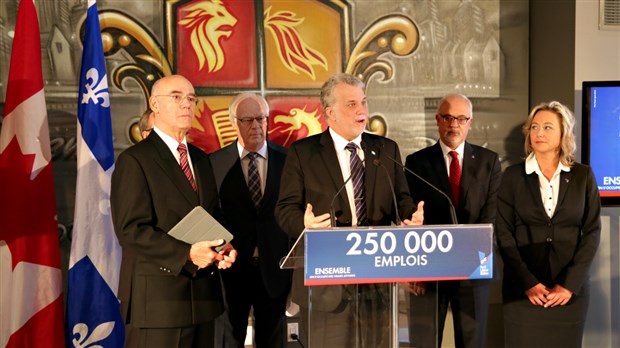 Philippe Couillard courtise les PME et la Beauce