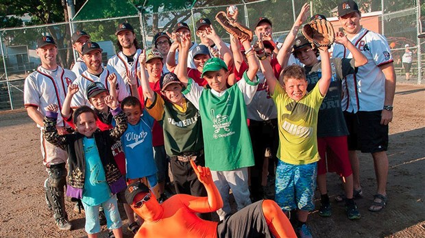 Les Jarrets Noirs tiendront une clinique baseball pour les jeunes