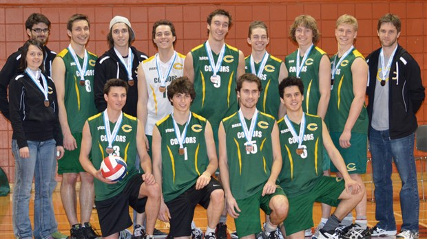 Le bronze pour l’équipe masculine de volleyball Division 2 du Cégep Beauce-Appalaches