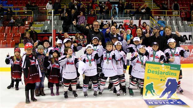 Le Garaga de Saint-Georges Novice C termine sa saison de rêve en beauté