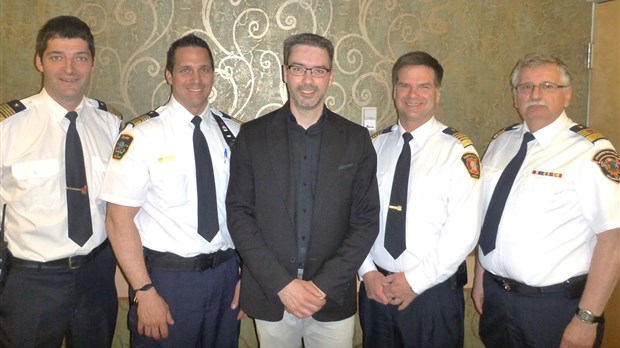Inondations : un hommage aux pompiers de la Nouvelle-Beauce