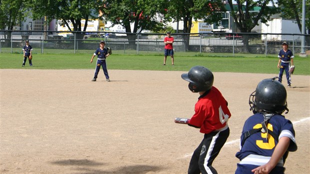 Tournoi de baseball et passage du groupe les « 4 As Cascades » à Beauceville