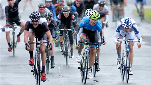 Une équipe cycliste formée uniquement de diabétiques au Tour de Beauce
