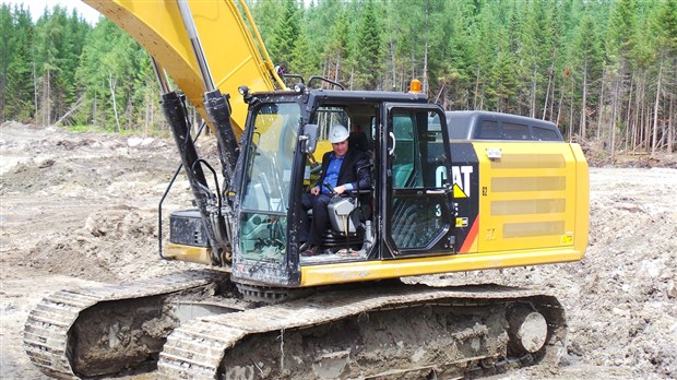 Une première pelletée de terre pour le bassin nautique de Thetford Mines
