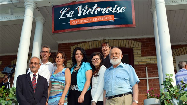 Un café-kiosque champêtre ouvre ses portes à Saint-Victor