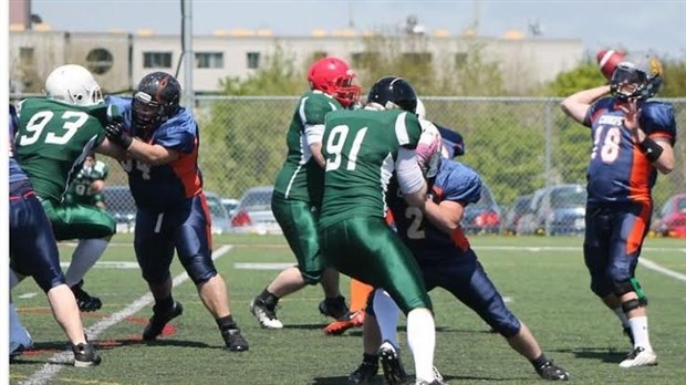 Les Chiefs peinent, mais passent en grande finale
