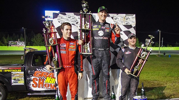 Kyle Busch remporte les grands honneurs à l’Autodrome Chaudière