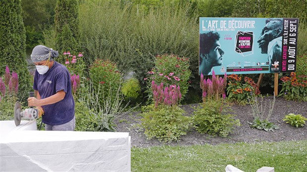 Les créateurs se mettent l’œuvre sur l’île Pozer pour l’International de sculpture à Saint-Georges