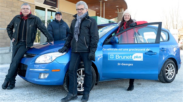 Brunet Plus fait don de son véhicule de service à l’organisme communautaire Au Bercail