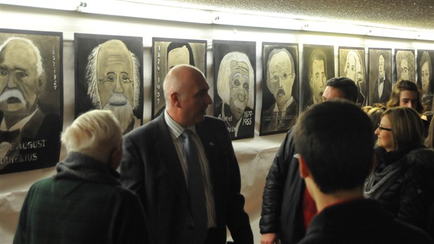 Le portrait de grands scientifiques réalisés par des élèves de 1re secondaire à Beauceville