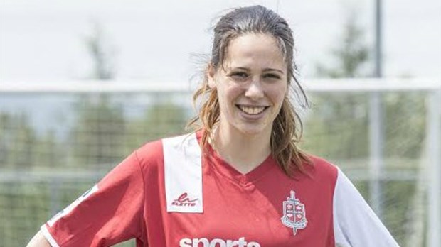 La gardienne de l'Ascalon sénior AAA Sophie Lauzé parmi les finalistes du Tapis Rouge de la FSQ