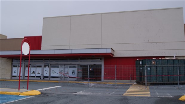 Les travaux pour le Super C s'amorcent au Carrefour Saint-Georges