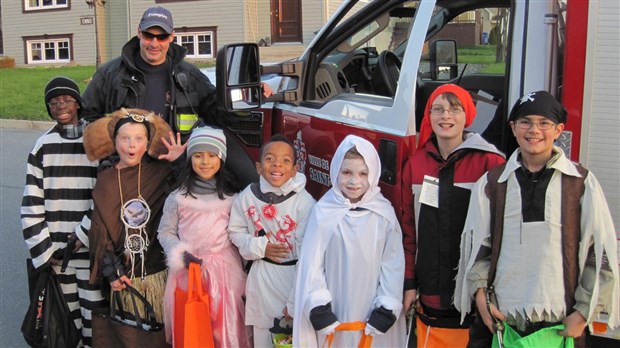 Pompiers et policiers passeront l’Halloween avec les enfants à Saint-Georges