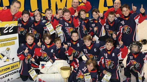 Les Baroudeurs de Beauce-Centre Atome A remportent le tournoi de Boisbriand