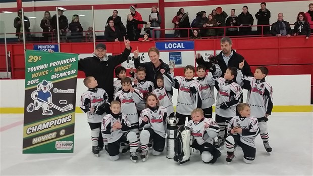 Le Garaga Novice C2 couronné champion au tournoi de Bécancour