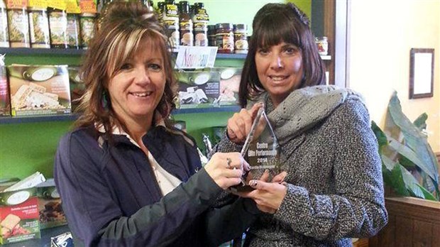 Cardio féminin de Saint-Georges reçoit le prix Centre Élite Performance 2014 