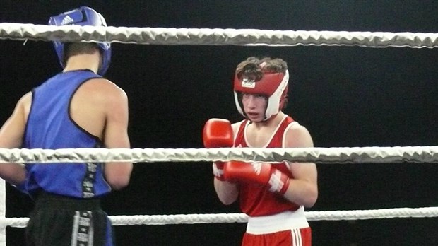 Jeux du Québec : Le boxeur David Rousseau s'incline dans un combat chaudement disputé