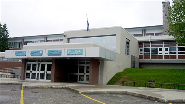 Un Zumbathon au profit de la Fondation du cancer du sein à l'École des Deux-Rives