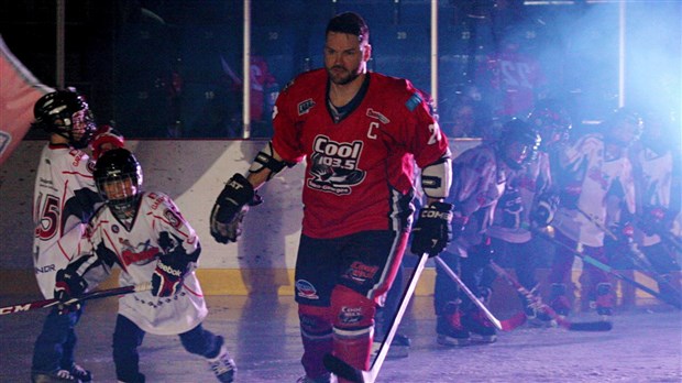 Éric Bertrand remporte le trophée Jonathan-Delisle.