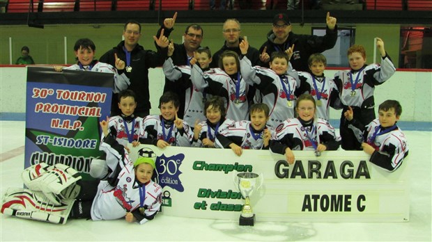 Une troisième bannière pour le Garaga Atome C
