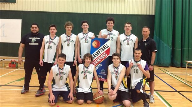 ​Les Patriotes remportent la finale de basketball en cadet masculin