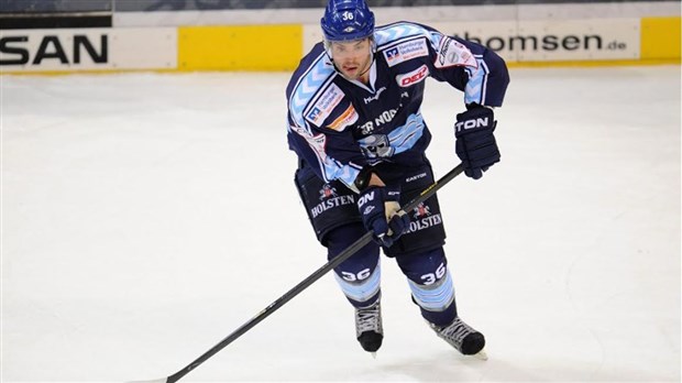 Mathieu Roy prolonge son association de deux ans avec les Freezers d'Hamburg dans la DEL