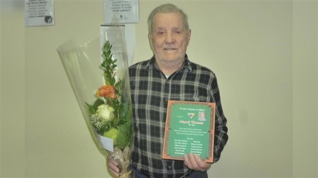 Un joueur de billard de 93 ans est honoré