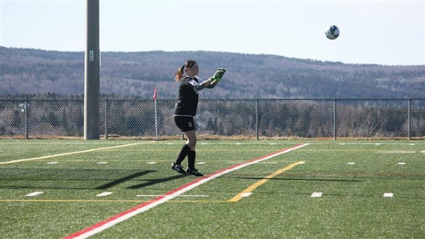 L'Ascalon féminin sénior AAA s'incline à son premier match de saison régulière