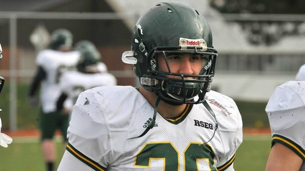 Le footballeur Alex Morneau se joint à l'équipe du Vert et Or