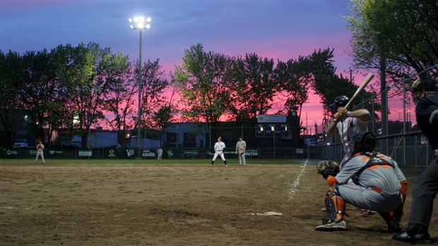 Les Jarrets Noirs écrasent Sainte-Foy/Sillery par la marque de 10-1