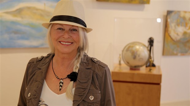 L’artiste peintre Lise Bernard fait voyager de « L’autre côté du monde » au Centre culturel Marie-Fitzbach 