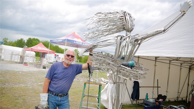 Le « Cirque 125 » de Gilles Pedneault brillera sur la promenade Redmond à Saint-Georges