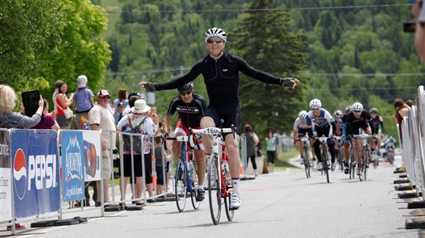 Alexandre Mathieu remporte le GranFondo Colnago 2015 sous un ciel idéal