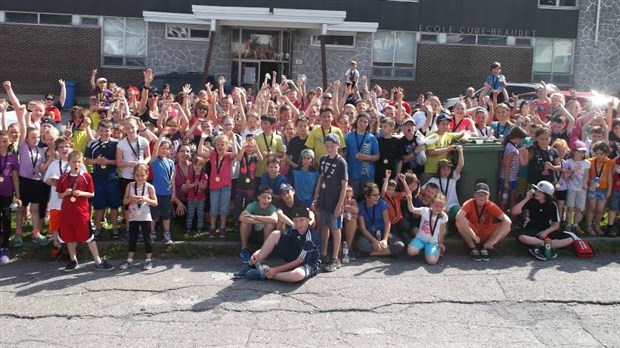 Des élèves de 6e année de Saint-Éphrem ont couru pour la persévérance