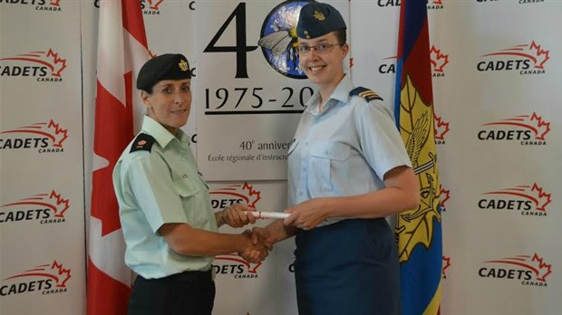 Le capitaine Marie-Josée Fecteau gradue de l’école Régionale des Instructeurs de cadets de l’Est