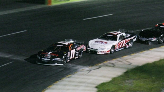 Hamlin se fait voler la vedette par Laperle et Lessard