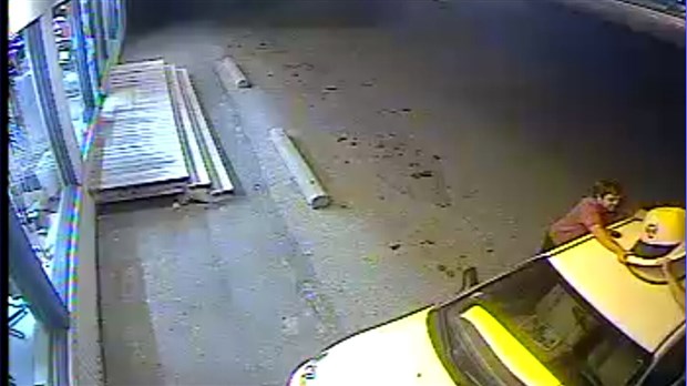 La SQ recherche deux hommes pour un vol commis chez NAPA Pièces d'auto à Saint-Georges