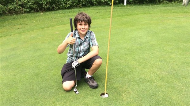 Un jeune golfeur de 11 ans de Vallée-Jonction réussit un trou d'un coup au Club de golf l'Auberivière