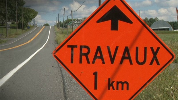 Travaux de réfection sur la route 275 à Saint-Prosper sur le pont enjambant la rivière Famine