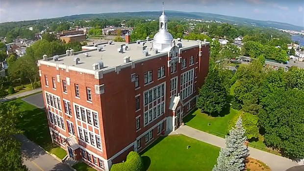 Normand DeLessard présente les 20 ans du Centre culturel Marie-Fitzbach