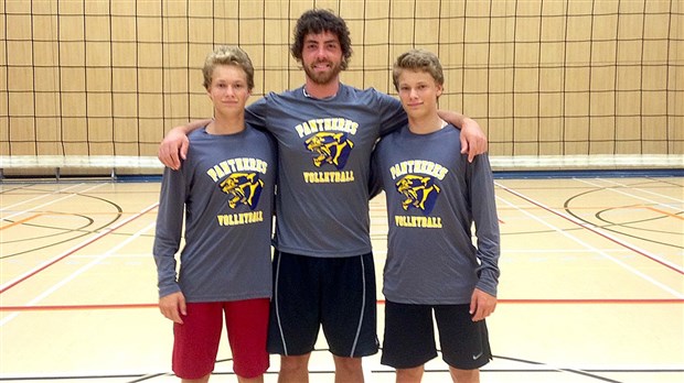 Volleyball : l’École secondaire Veilleux accueille des jumeaux de Sept-Îles dans sa formation