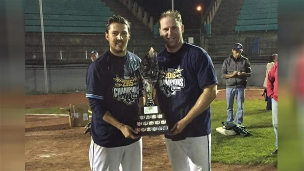 Le Beauceron Samuel Domingue remporte le championnat de la LBMQ avec Thetford Mines