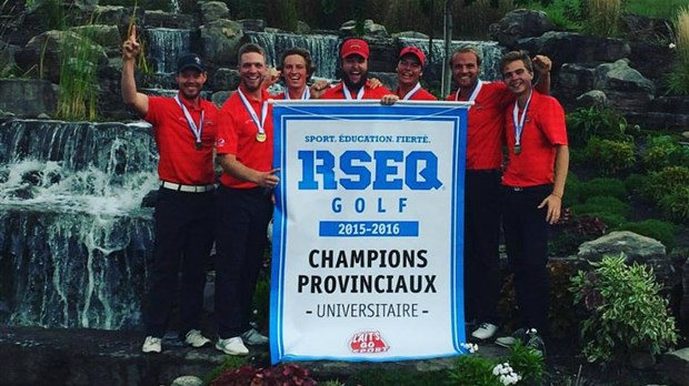 Adam Poulin aide l'équipe du Rouge et Or à remporter le championnat provincial