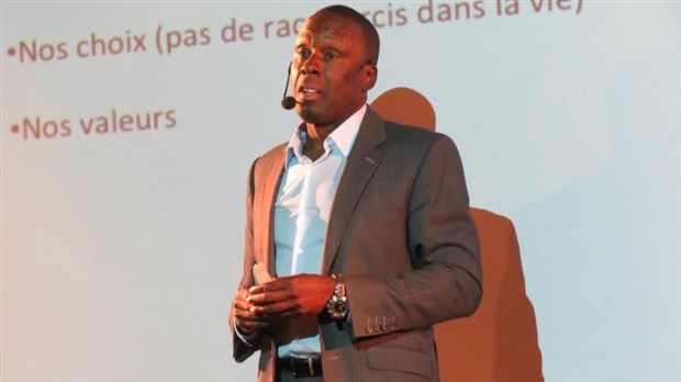 L'ancien médaillé olympique Bruny Surin livre un discours inspirant aux entrepreneurs
