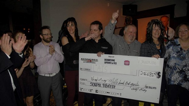 Plus de 25 000 $ remis à l'AIS lors d'un souper-bénéfice à Saint-Georges