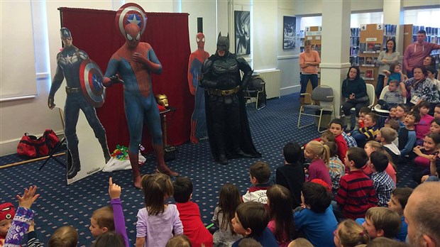 Les superhéros débarquent à la Journée de l’alphabétisation familial