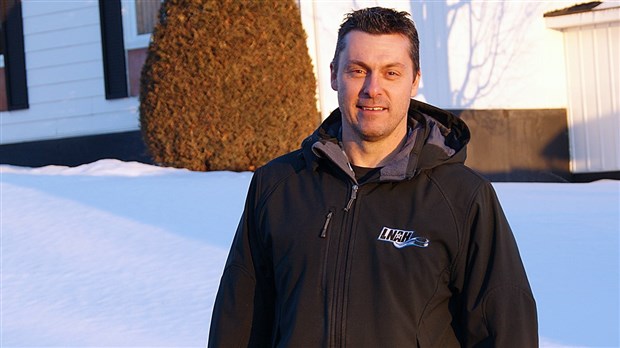 Le métier d'arbitre au hockey vu par Dave Loubier